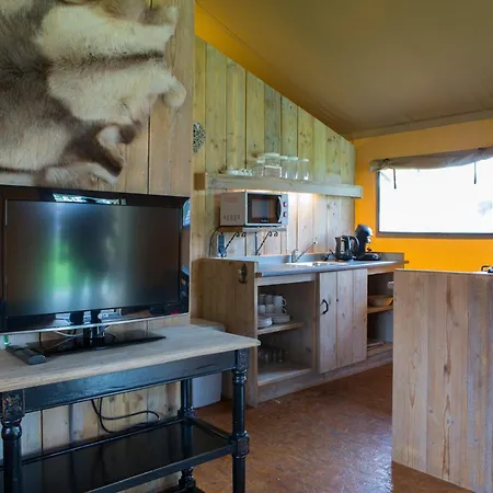 Camping De Pampel אתר קמפינג 5*