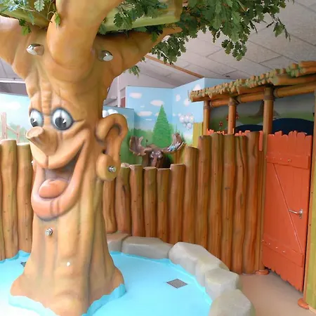 Camping De Pampel 5* הונדרלו